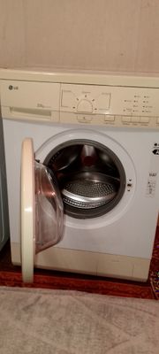 Продам стиральную машинку LG