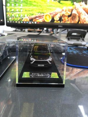 Nio ES 8 avtomobil modelli 1:43