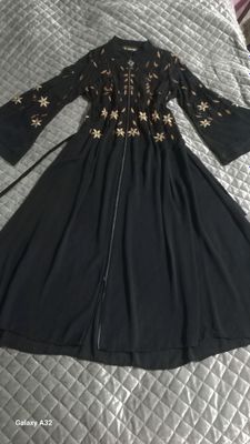 Ayollar Abayasi