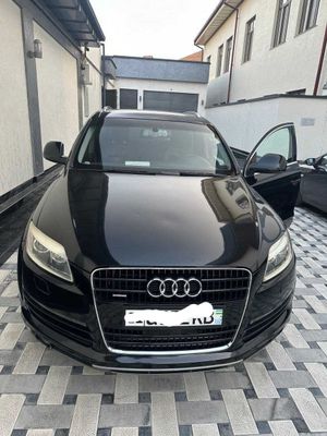 Продам свою Audi Q7 Quattro