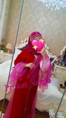 Dubai abaya