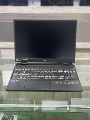 Acer Nitro 16 AN16-51-72LX