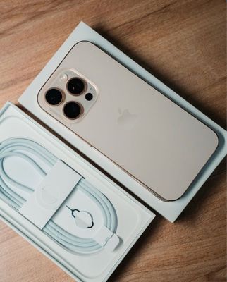 iPhone 16 Pro Max 256GB 1 циклов