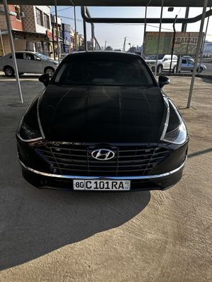 Hyundai Sonata full