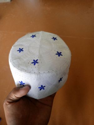 qalpoqcha sotiladi