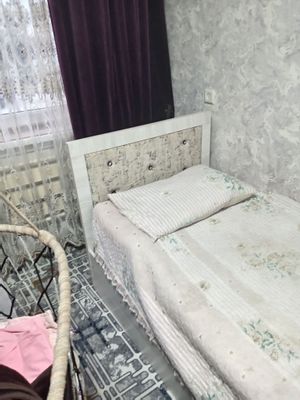 кровать