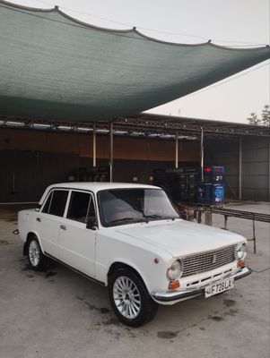 Vaz 21011 sotiladi barterham bor