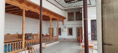 Центр луначарского, участок 5.7 соток угловой, дом 250м2