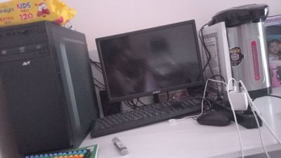 Komplekt kompyuter sotiladi