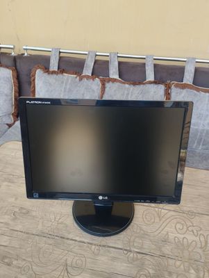 Монитор LG 19 ли original