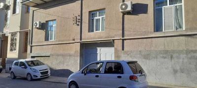Юнус-Ободда ховли сотилади