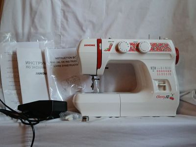 Швейная машина Janome Cherry 12