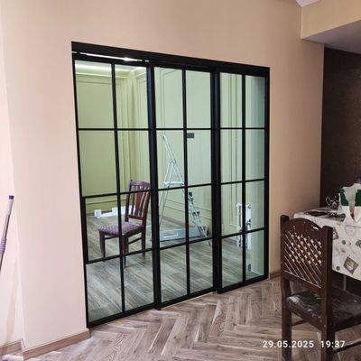 Раздвижные, распашные стеклянные лофт перегородки. Loft peregorodkalar