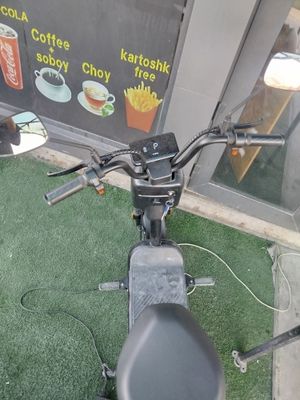 Sukuter sotiladi serochni