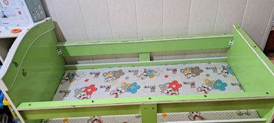 Детскся кравать пролаеться