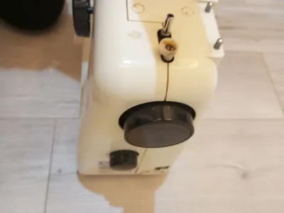 Швейная машинка .