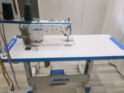 продам швейную машину jek строчка