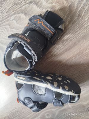 Продаются сандали детские