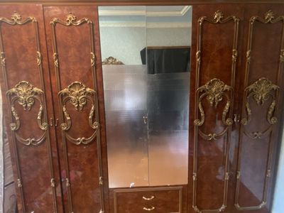 Шкаф из спальной гарнитуры