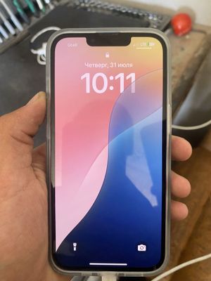 Iphone 13 sotlad holati ideal aybi ekranga azginca sarapina bor blnmed