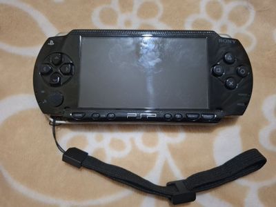 Продам psp 1000 4Gb