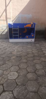 2etajlik bolalar divanchasi