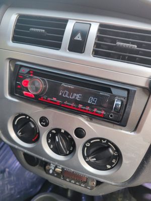 Pioneer DEH-S1150UB Holati yahshi.