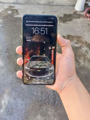 IPhone XS Max sotiladi srochna faqat oladiganlar tel qilsin