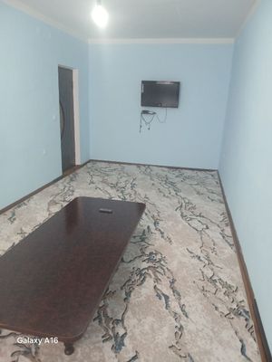 Қарши шаҳри марказида янги домдан 3 хонали квартира ижара берилади