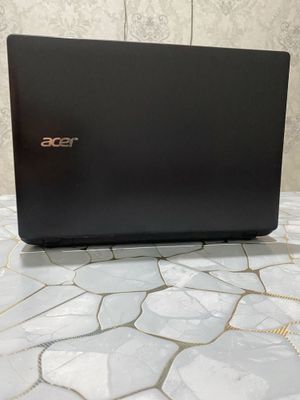 Notebook acer komyuter sotiladi