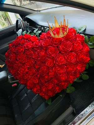 Красные Розы из ленты, в форме Сердца