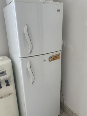 Продаётся холодильник LG