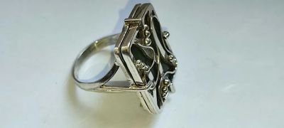 Эксклюзивное серебряное кольцо с НЕФРИТом, разм.19
