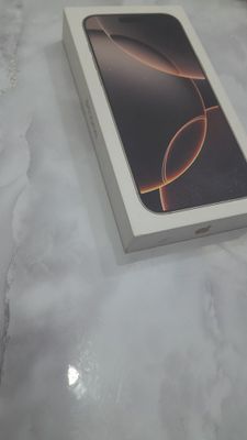 Коробка iPhone 16 pro max