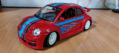 Масштабная модель автомобиля 1-18