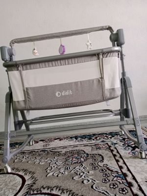 Uzi tebratadigan kravat holati yaxshi