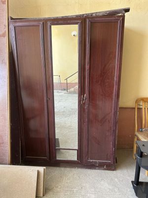 Spalniy mebel sotiladi