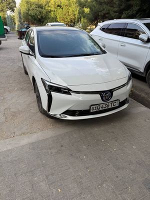 Продаю свое авто Buick velite 6