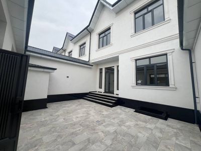 Срочно продает 1.7 соток 7комнат 3этажа Qumariq/ Кумарик Сергелинский