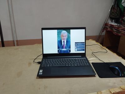 NOUTBUK