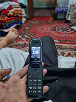 Inoi kinopka ochilip yopiladigan ihcham telefon