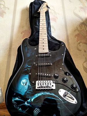 Elektro Gitara. Гитара Obmen bor Notbuk