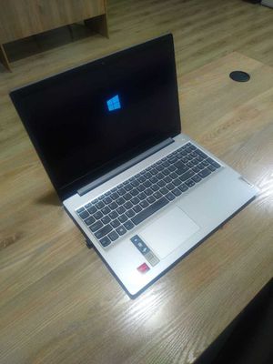 Продаётся мощный ноутбук Lenovo IdeaPad 3 DDR 8GB, NVMe SSD 512)