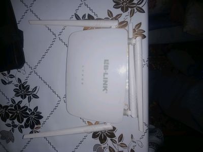 wifi роутер и гейпад
