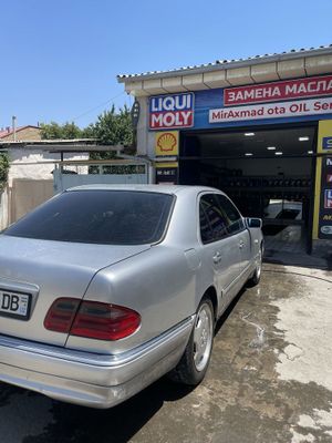 Mercedes benz w210