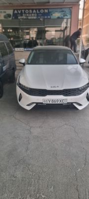 Продаётся кия к5 радное краскада 2022/2023 год