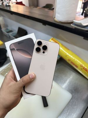 16 pro max 256 gb desert
