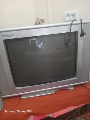 Tv bor chótkiy ishlidi 2ta bor kere boganla tel qilila barteram bor
