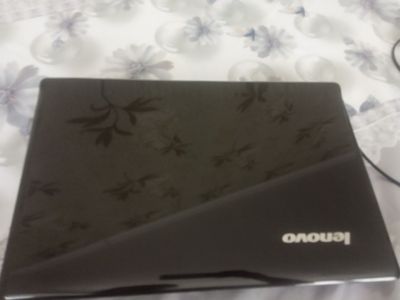 Lenovo noutbuk sotiladi