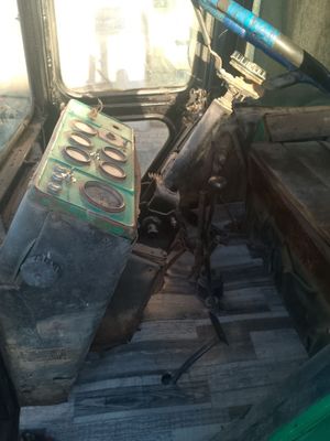 Ttz 80 traktori sotiladi